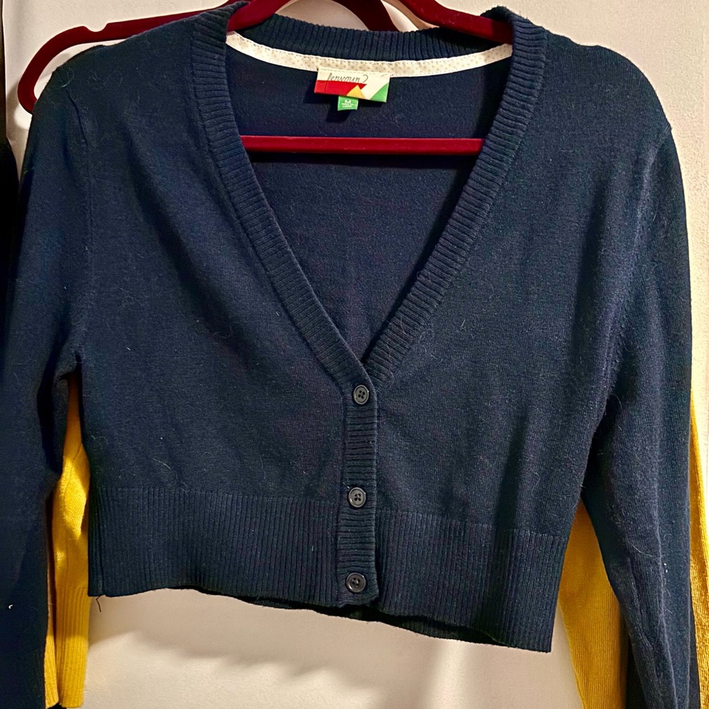 Women's Navy V-Neck Button Cropped Sweater Cardigan